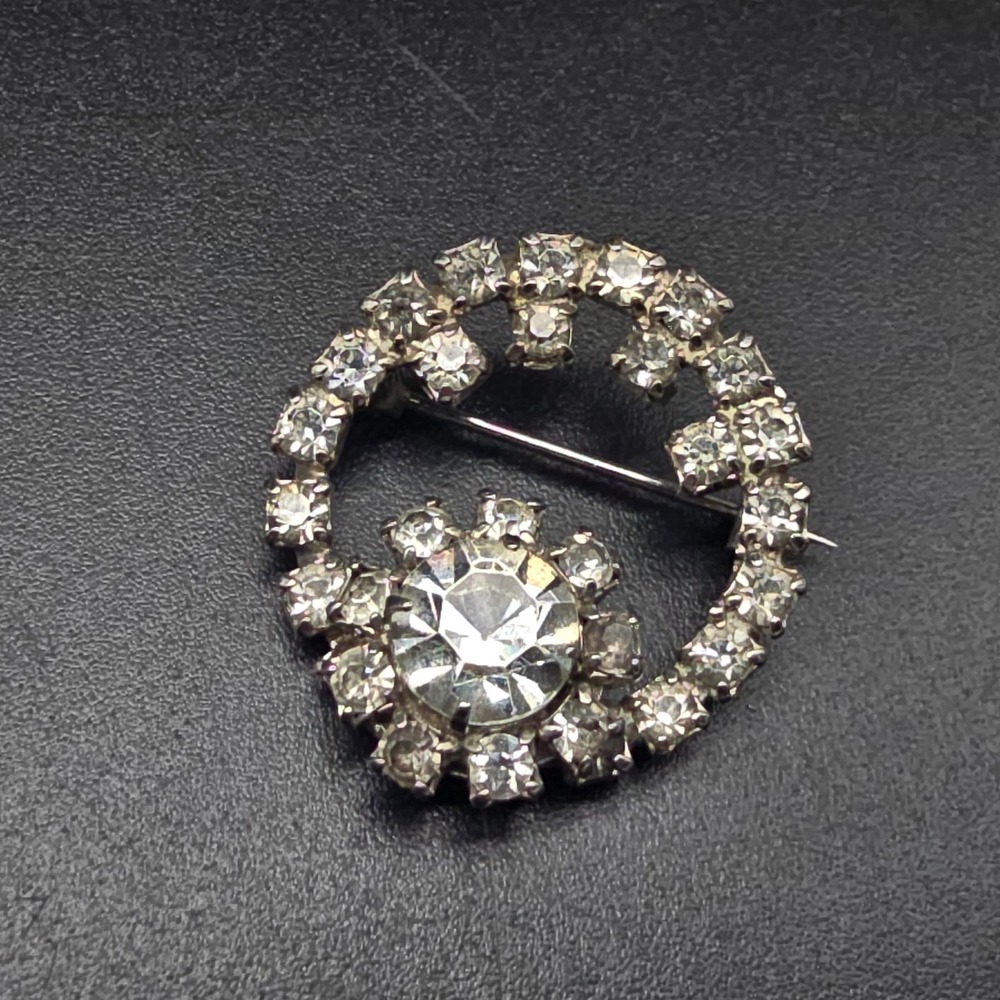 Clear Rhinestone Flower Wreath Brooch Vintage Costume Jewelry